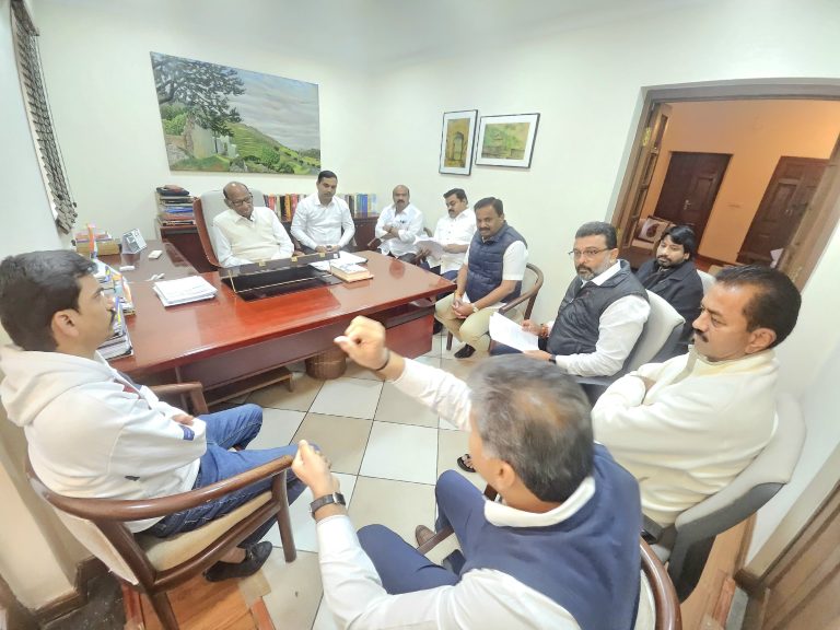 पराभूत उमेदवारांची शरद पवारांसोबत बैठक