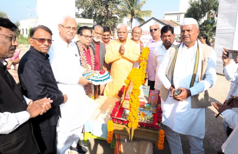 मराठी बाल साहित्य संमेलनाच्या दुसऱ्या दिवसाची ग्रंथदिंडीने सुरुवात