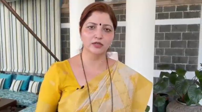 स्वारगेट स्थानाकातील धक्कादायक प्रकाराबाबत रुपाली चाकणकर म्हणाल्या….