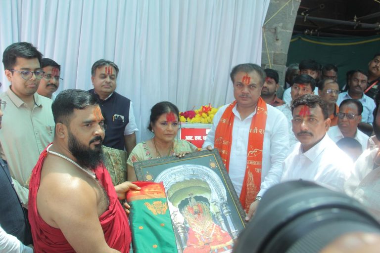 आर एम डी फाऊंडेशनद्वारा श्री तुळजा भवानी मंदिरासाठी प्याऊ जलप्रकल्प