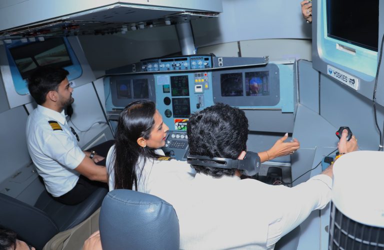 जेव्हा उड्डाण मंत्रीच थेट पायलट होतात…