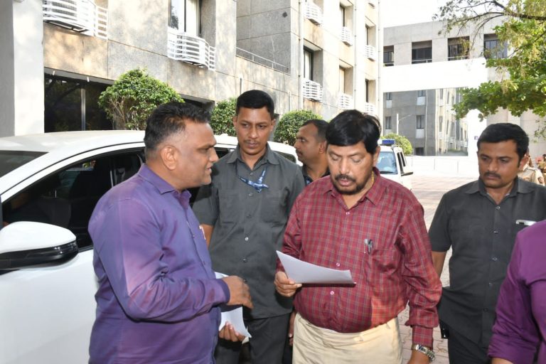 महार रेजिमेंट मुख्यालय बाबासाहेबांचा पुतळा उभारणार : रामदास आठवले
