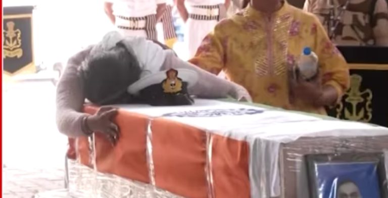 तुझी रोज आठवण येईल नरवाल; आख्ख्या देशाच्या डोळ्यात पाणी, वीरपत्नीचा लेफ्टनंट पतीला अखेरचा सॅल्यूट…