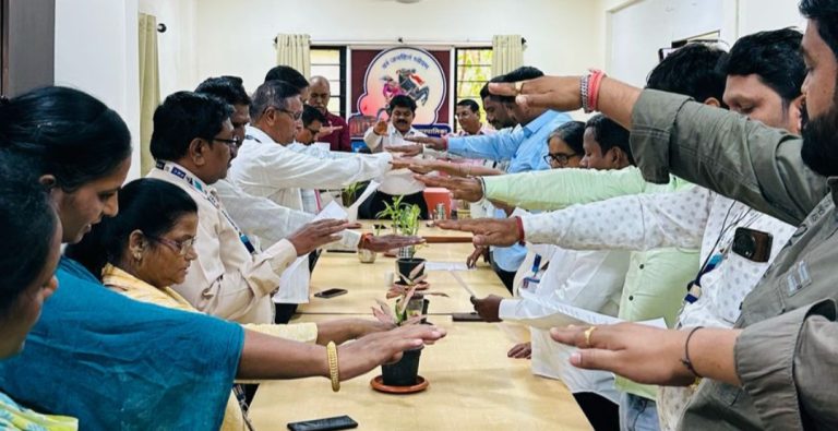 कोंढावा येवलेवाडी क्षेत्रीय कार्यलयातील अधिकारी व कर्मचाऱ्यांनी घेतली तंबाखू मुक्त कार्यालय शपथ..