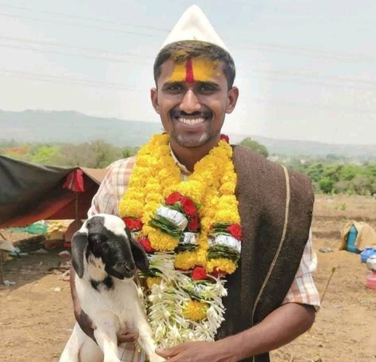 मेंढरं वळणारा बिरदेव मोठा साहेब झाला..