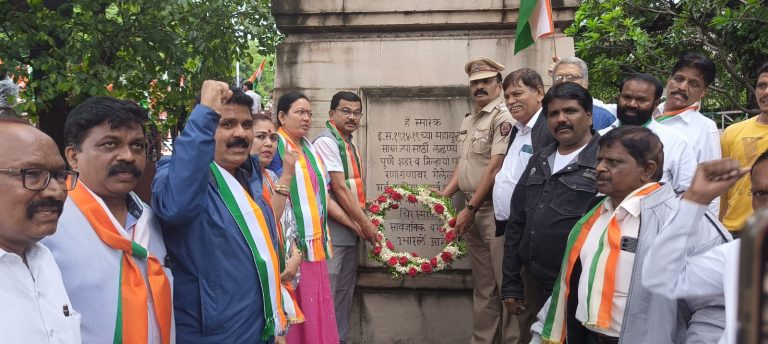 भारत माता की जय च्या जयघोषात रिपाइंची ‘भारत जिंदाबाद रॅली’