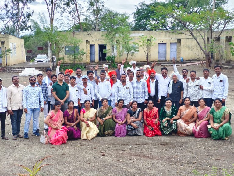 30 वर्षा नंतर भरला पाचवीचा वर्ग,राष्ट्रगीत,हजेरी घेऊन भरला गणिताचा तास