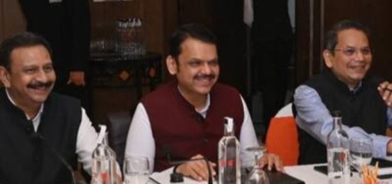 राज्याच्या इतिहासात पहिल्यांदाच ग्रामीण भागात मंत्रिमंडळाची बैठक; फडणवीस सरकारचे १० महत्त्वाचे निर्णय