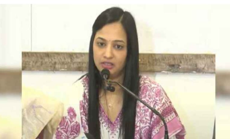 “बलात्कारासाठी माणसं पाठवण्याची धमकी”; आमदार परिणय फुकेंच्या भावजयीचे गंभीर आरोप, राजकीय वर्तुळात खळबळ