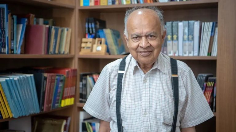 ज्येष्ठ खगोलशास्त्रज्ञ डॉ. जयंत नारळीकर यांचे निधन