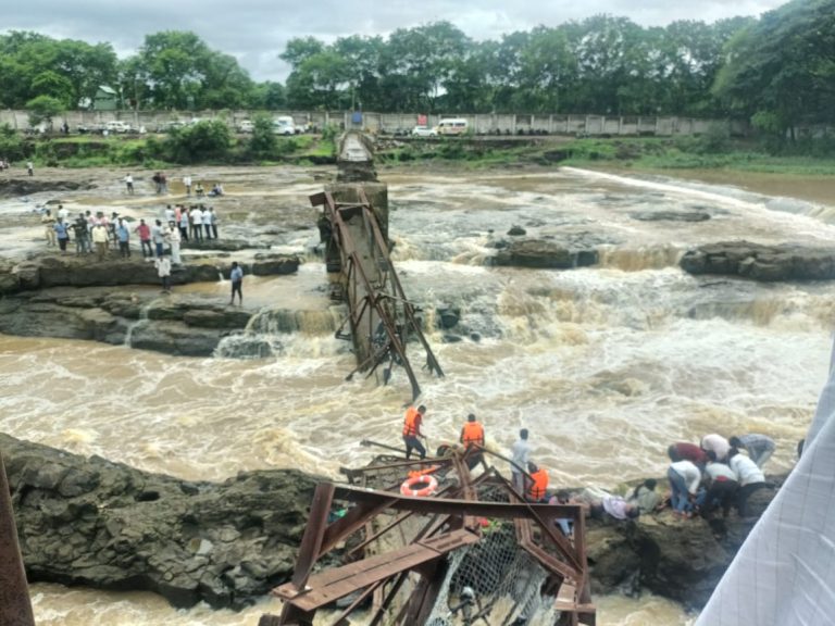 Pune Indrayani Bridge : इंद्रायणीच्या कुंडमळा पूल दुर्घटनेत आत्तापर्यंत काय काय घडलं? किती जण बेपत्ता? सविस्तर अपडेट एकाच क्लिकवर…