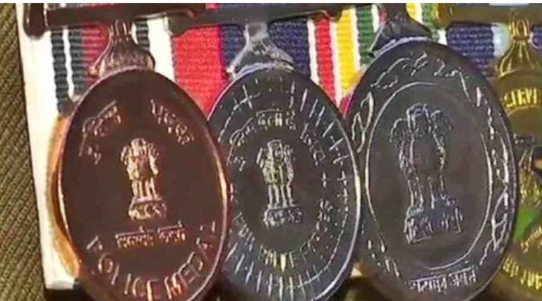 “महाराष्ट्र पोलिसांचा गौरव ! 11 पोलीस अधिकाऱ्यांना केंद्रीय गृहमंत्र्यांचे उत्कृष्ट अन्वेषण पदक”