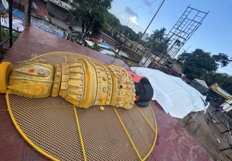 पालखी सोहळ्यासाठी ६१ फूट श्री विठ्ठल मूर्ती व १६ फूट तुळशीचा देखावा; वारकरी सेवा प्रतिष्ठानची भव्य तयारी