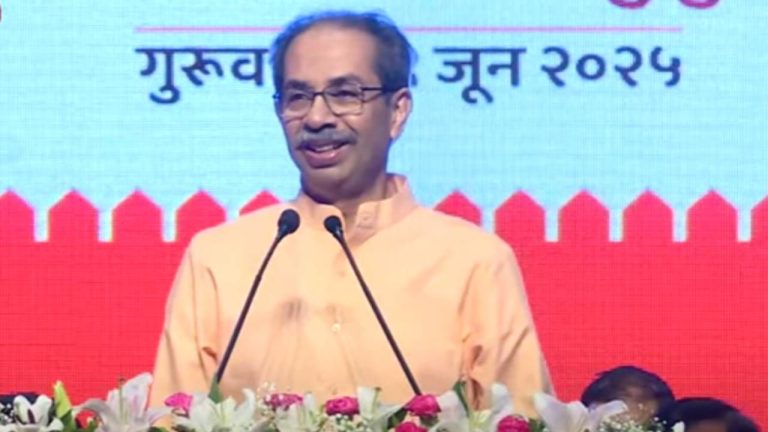 उंची पेंग्विनची, चाल बदकाची, आवाज कोंबडीचा”; उद्धव ठाकरेंचा नितेश राणेंवर ठाकरी हल्ला!