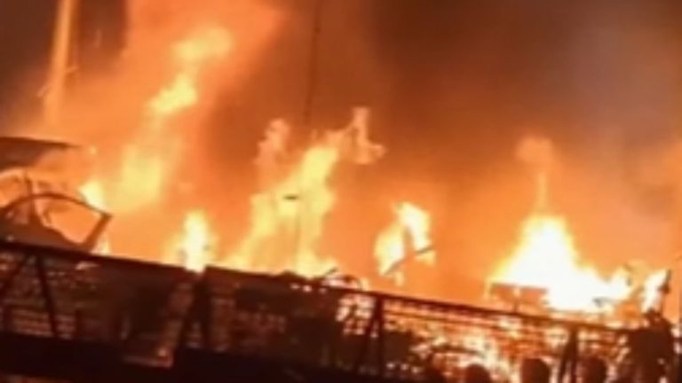 राजधानी दिल्ली हादरली; लाल किल्ला परिसरात स्फोट