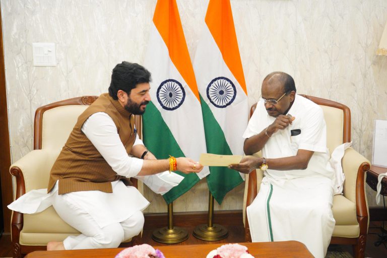 मोदी सरकारची पुणेकरांना मोठी भेट; पुण्याला १००० ई-बस मंजूर: केंद्रीय मंत्री मुरलीधर मोहोळ यांच्या प्रयत्नांना यश