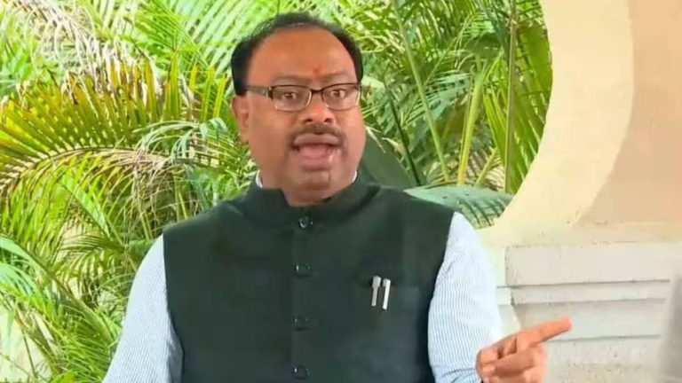 पुण्यातील उत्खनन गैरव्यवहार प्रकरणी चार तहसीलदारांसह दहा जण निलंबित; महसूल मंत्र्यांचे कठोर निर्देश