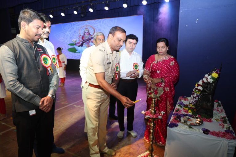 विद्यार्थ्यांना विद्यार्जन बरोबरच कलागुणांना वाव देणे गरजेचे – पोलिस अधीक्षक तानाजी चिखले