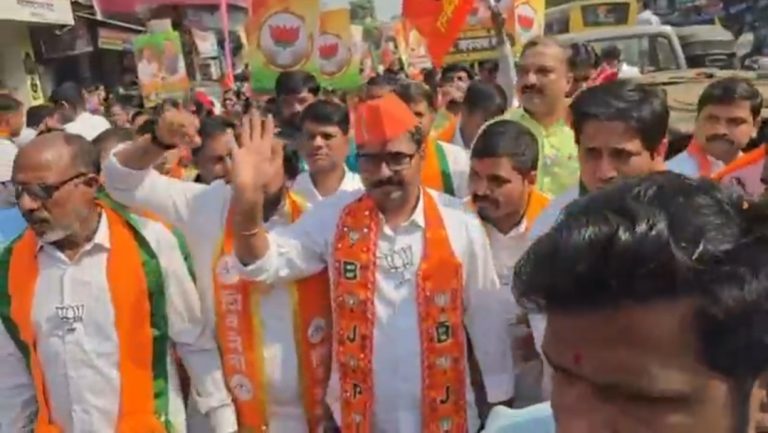 मुंबई मनपा वॉर्ड १३५ मधून नवनाथ बन यांचा शक्तिप्रदर्शनासह उमेदवारी अर्ज दाखल