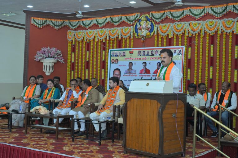 २४ तास प्रभागातील नागरिकांच्या सेवेत उपलब्ध राहणार: राघवेंद्र बाप्पु मानकर