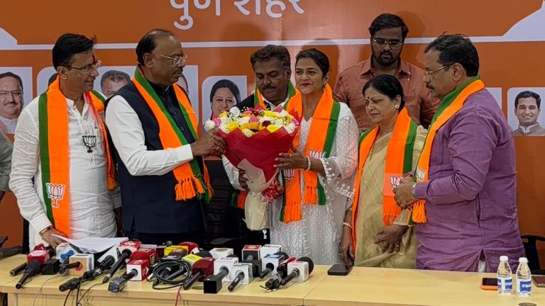 प्रभाग २४ मध्ये राष्ट्रवादीला धक्का! अजित पवार गटातील प्रमुख नेत्यांचा भाजपमध्ये प्रवेश