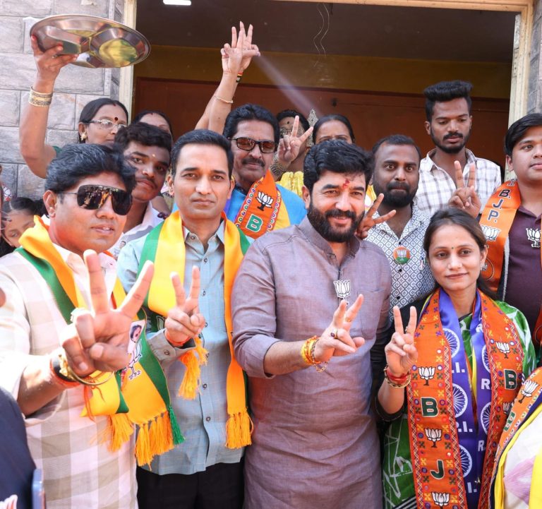 केंद्रीय मंत्री मुरलीधर मोहोळ यांच्या उपस्थितीत अर्चना पाटील यांच्या विजयाचा एल्गार