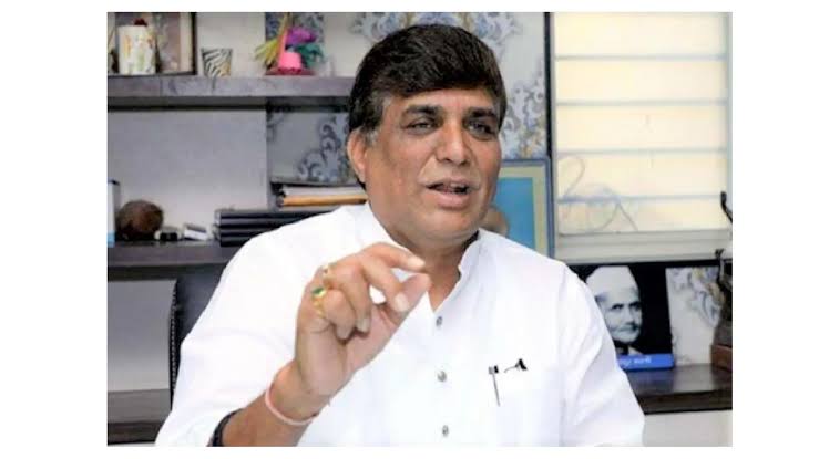 कामं हरली,पैसा जिंकला: आबा बागुल