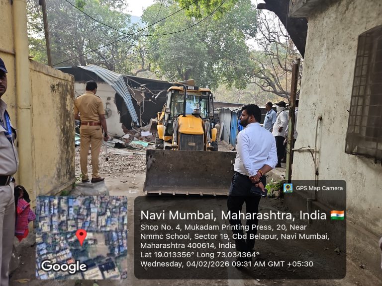 आधी डान्सबारमालकांना नाचविले;  आता बेलापुरातील अनधिकृत धार्मिक स्थळ पाडले; अतिरिक्त आयुक्त डॉ. राहुल गेठे  ‘अॅक्शन मोड’वर