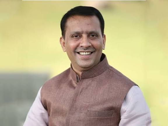 महापौर निवडीनंतर भाजपचा साधेपणाचा निर्णय; केवळ एका ओळीचा अभिनंदन प्रस्ताव, पहिल्याच सभेत श्रद्धांजली ठराव