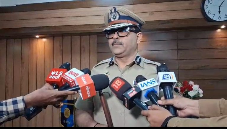 बुधवार पेठेतील लॉज प्रकरणात एकटाच आरोपी; सीसीटीव्हीत अन्य कोणीही दिसले नाही : पोलीस आयुक्त अमितेश कुमार