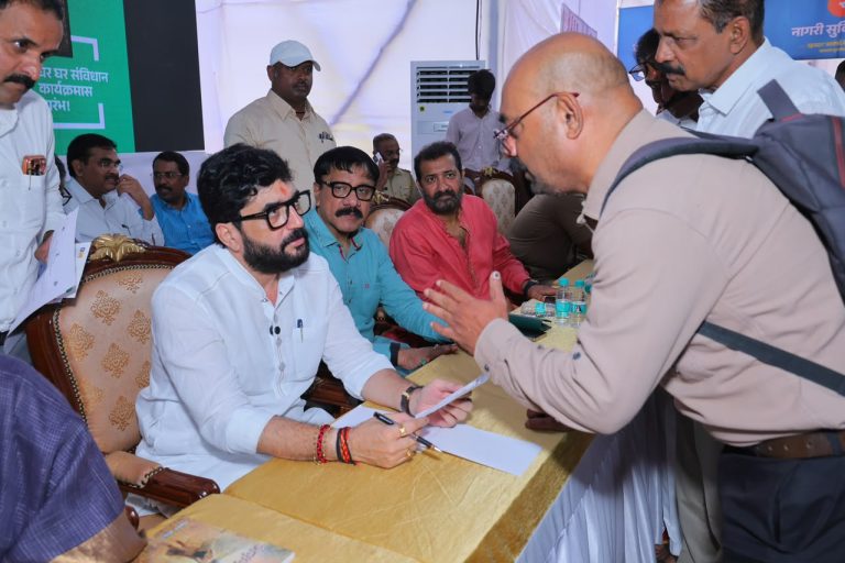 वडिलांच्या दशक्रियेनंतर दुसऱ्याच दिवशी केंद्रीय राज्यमंत्री मुरलीधर मोहोळ जनसेवेत सक्रिय