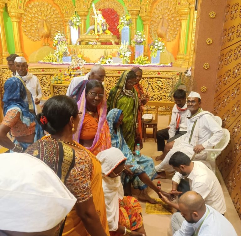 श्रीमंत भाऊसाहेब रंगारी गणपती ट्रस्टतर्फे वारकऱ्यांसाठी आरोग्य शिबिर आणि महाप्रसाद