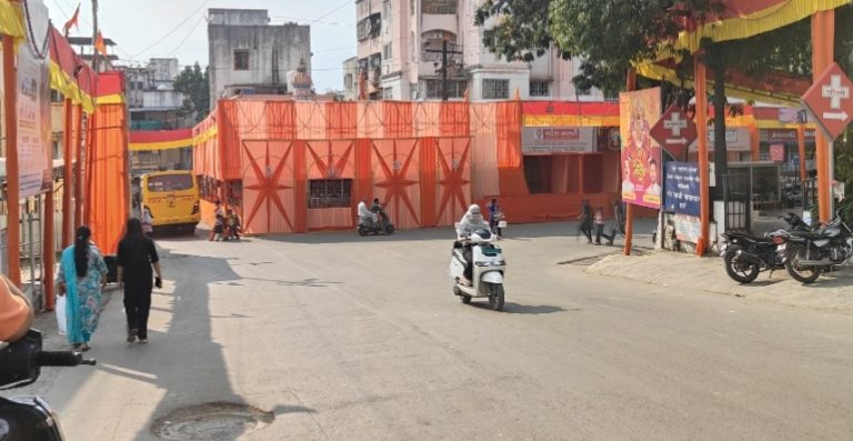 सुखसागर नगरमधील आंबा माता मंदिरात नवरात्रोत्सवाची तयारी अंतिम टप्प्यात