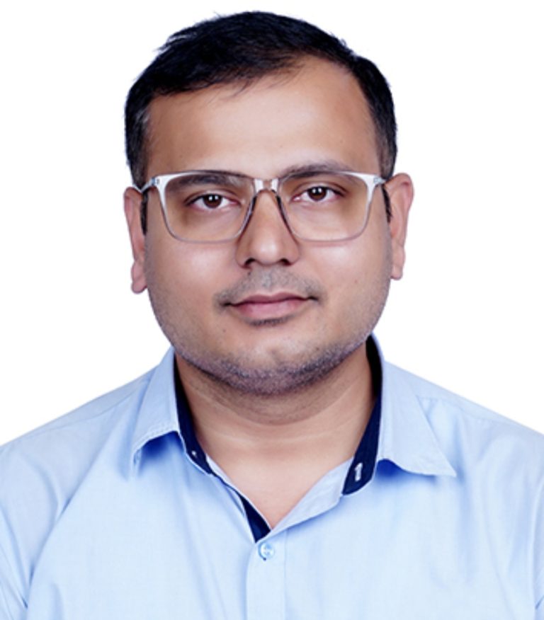 विद्यार्थ्यांचे प्रश्न, रोजगार आणि पदवीधरांच्या हक्कांसाठी विधान परिषदेत आवाज उठवणार : रुपेश उंबरकर